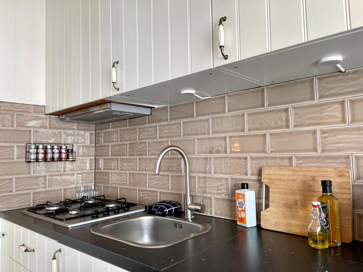 Toast By Night Bed and Breakfast Haarlem Exteriör bild